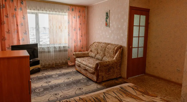 Flat Odnokomnatnaya Na Sovetskoy 7, Buchen Sie Ferienwohnung Hotels in Oblast Magadan mit Parkplatz, Parkplätze