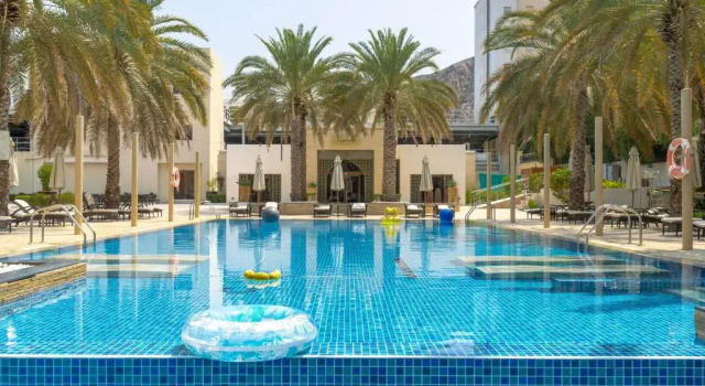 Отель Sheraton Oman