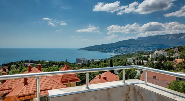 5 Na Mira Flat, Prenota Appartamento Massandra Yalta
