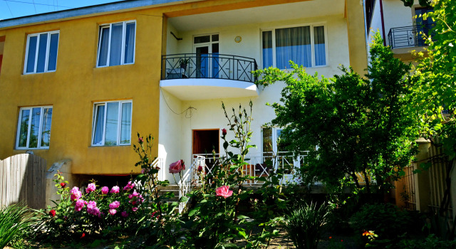 Boutique Hotel Eco-House Tbilisi, Забронировать Гостевой дом Отели Тбилиси с бассейном, рядом с Самаси Арагвели, Бассейн