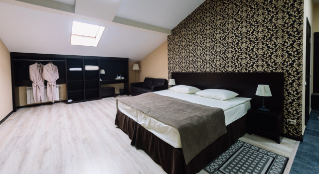 Двухместный номер Deluxe Мансарда West Hotel