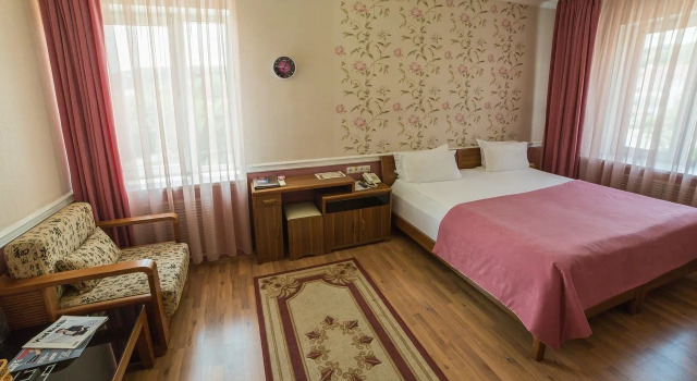 Doppel Junior-Suite Piramid Hotel