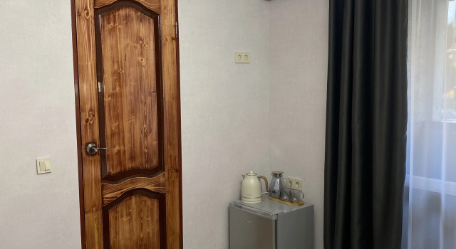 U Morya Guest house, Prenota Affittacamere Hotel a Sukhum con parcheggio, Parcheggio