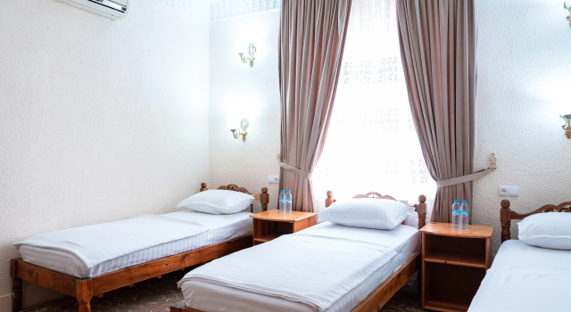 Camera tripla Economy Hotel Caravan Serail