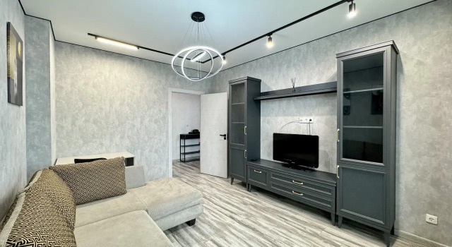 Flat Bolshaya 3-Kh Komnatnaya s Kachestvennym Remontom, Book Apartment Hotels in Kirovsky district with Parking, Parking
