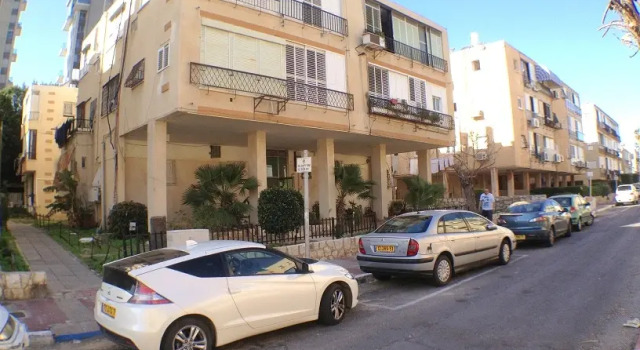 ARENDAIZRAIL Sokolov 12 Apartments, Prenota Appartamento Bat Yam Tel Aviv Distretto