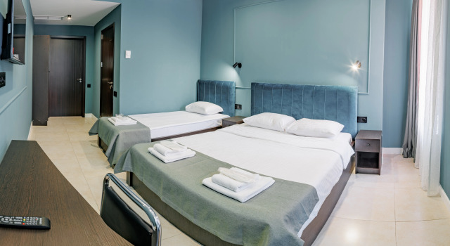 Standardní Třílůžkový pokoj a výhledem na město Hotel Route