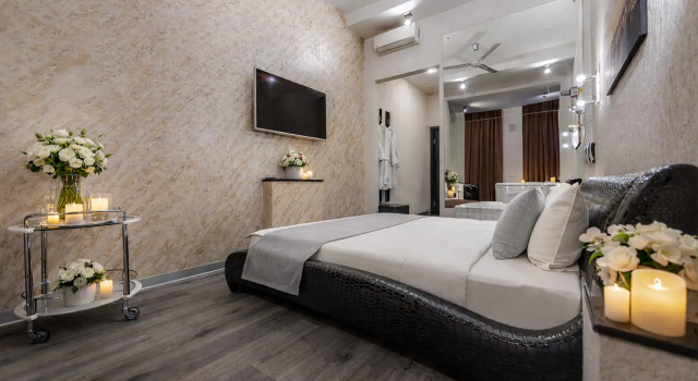 Двухместный номер Wedding Comfort with Jacuzzi Отель Алекс Отель на Звёздной