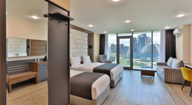 Трёхместный номер Superior Batumi View Luxury