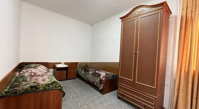 Двухместный номер Стандартный однокомнатный Отель Снежинка (Домбай)
