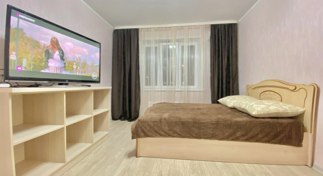 Zdes kak Doma na Sergeia Kazmina 6 Flat, Rezerwuj Apartament Hotele w Central Russia z parkingiem, Parking