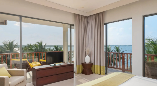 Семейный люкс с видом на море Курортный отель Amaya Beach Pasikudah
