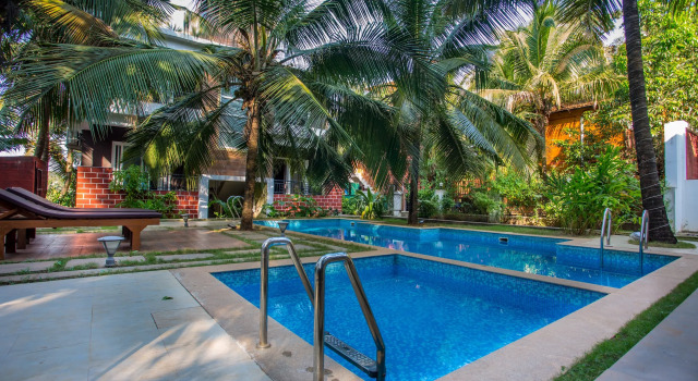 Mariners Bay Resort Mandrem Apart-Hotel, Varaa Lomakeskus 4 tähden hotellit kohteessa Goa, 4*