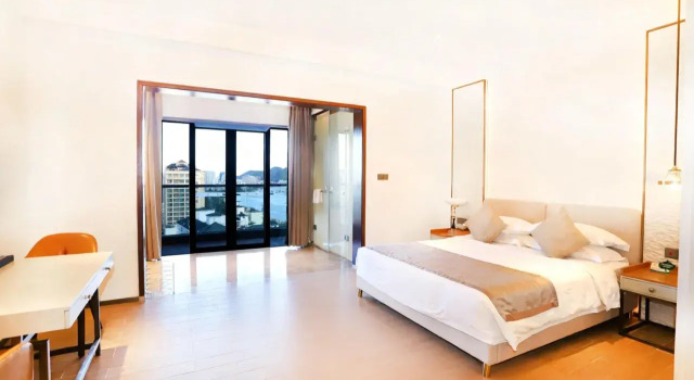 Номер Business Sanya Rock Platinum Seaview Hotel