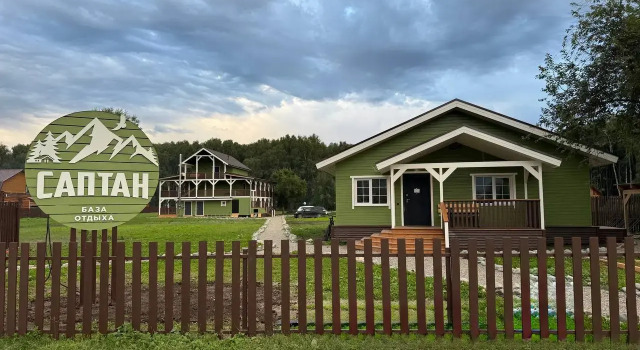 Guest house Saptan, Boek Pension Hotels in Ust-Koksinsky Rayon met zwembad, Zwembad