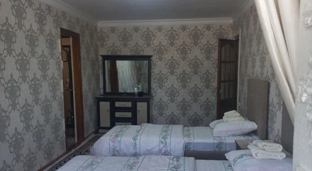 Cozy 2-Bedroom Apartments, Book Lejlighed Hoteller i Andizhan med parkering, Parkering