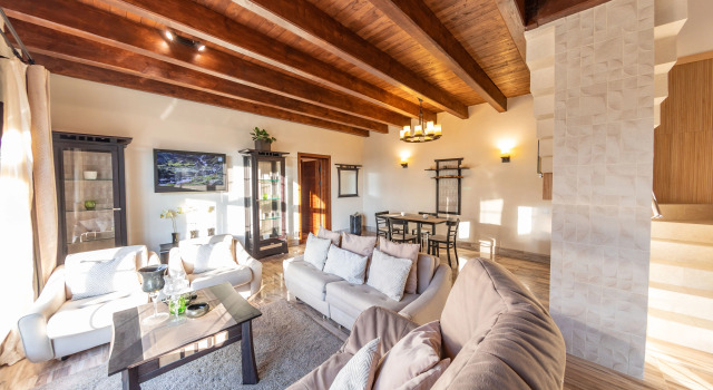 Zen S Vannoj SPA I Terrasoj Villa, Book Villa Villaer i Brest, Villa