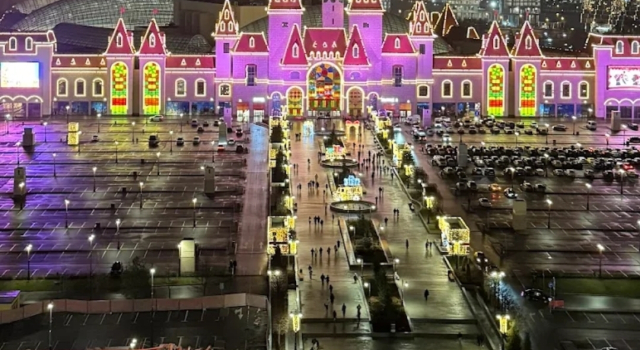 Klavdiy Apart s Vidom na Moskovskiy Disney Flat, Prenota Appartamento Hotel a UAO Area con parcheggio, Parcheggio