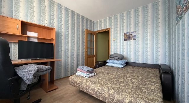 Prostornaya Kvartira V Spalnom Rayone Flat, Rezervovat Apartmán Hotely v Novgorodská oblast s parkováním, Parkování