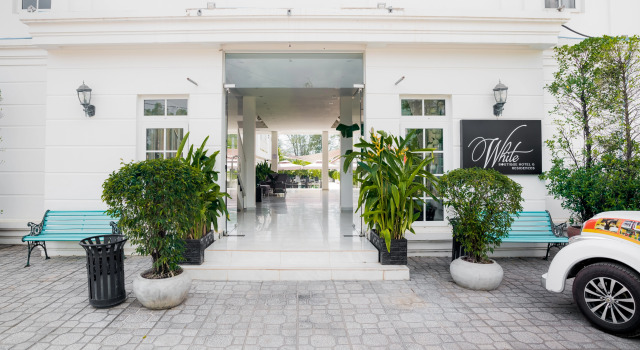 White Boutique Hotel & Residences, Book Boutique Hotel Sihanoukville 