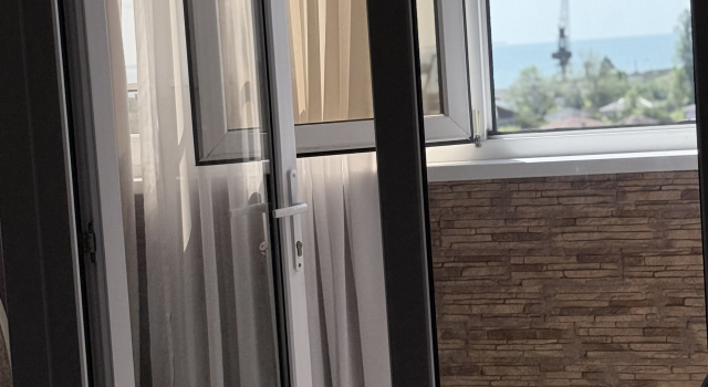 V Gostyakh U Diny Flat, Book Apartment Sukhum Abkhazia