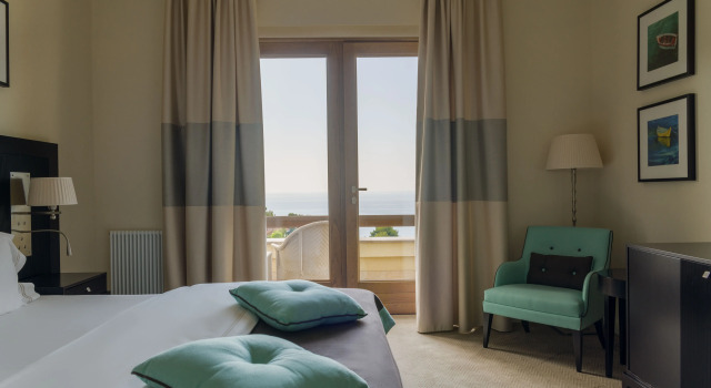 Двухместный номер Классический с балконом Отель Крымский Бриз Hotel & Villas