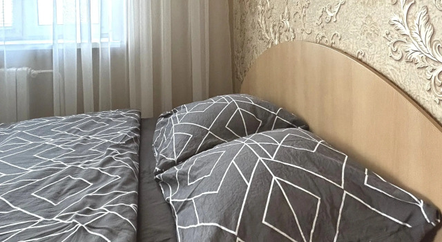 Zolotaya Roza / Golden Rose Dvukhkomnatnye Appartament, Book Apartment Kobrin 