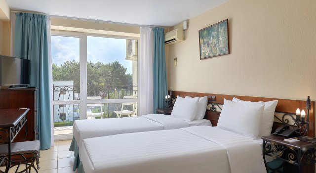 Двухместный номер Стандарт c 1 комнатой с балконом Курортный отель Alean Family Riviera