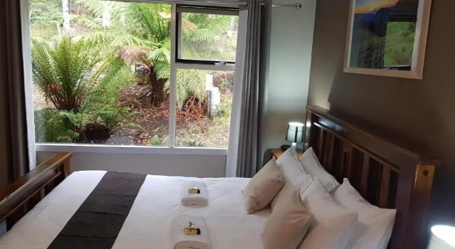 Cradle Alpine Retreat, Book Guesthouse Moina Tasmania