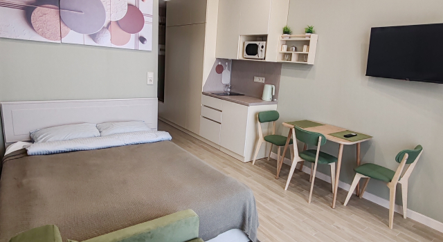 Studiya Na Pervoy Linii Apartments, Book Apartment Saky 