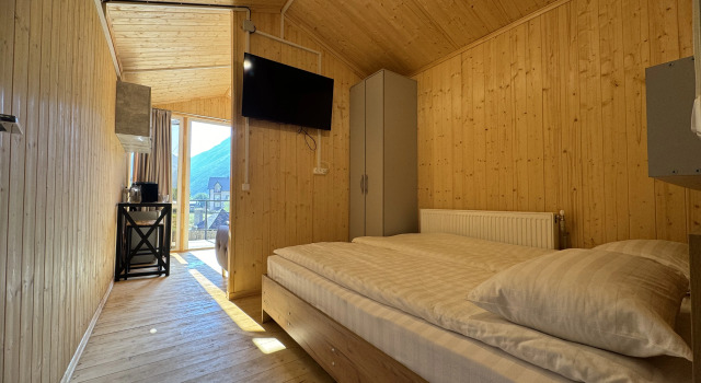 s Vidom na Les i Vodopad Guest House, Réserver Maison d'hôtes Baidaevo Elbrus District