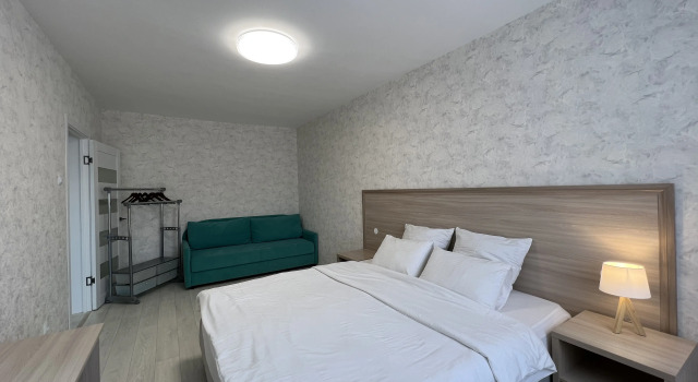 Ilne 1k. komfortnaja v dome s chasami, rjadom Poljaris Flat, Rezerwuj Apartament Apartamenty w Ural, Apartament