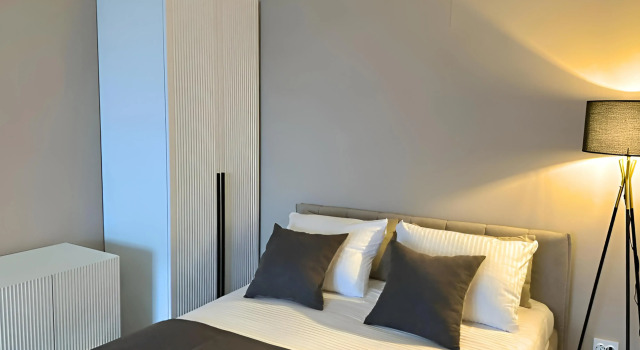 Uyutnaya s Novym Remontom v 3-Kh Minutakh ot Metro Kozyya Sloboda Apartments, Prenota Appartamento Hotel a Tatarstan con parcheggio, Parcheggio