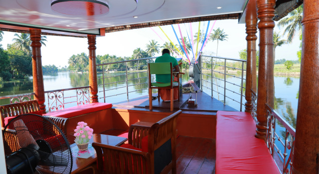 Отель Sreekrishna 3 Bedroom Private Houseboat, Забронировать Отель Отели штата Кералы с завтраком, Завтраки