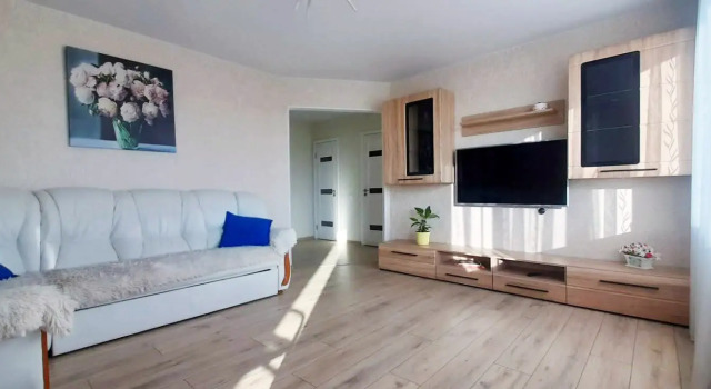 Two-Room Vilenskaya Flat, Buchen Sie Ferienwohnung Maladsetschna 