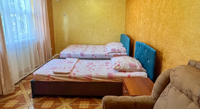 Четырёхместный номер Comfort с красивым видом из окна Гостевой Дом Дворянское Гнездо