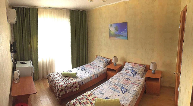 Двухместный номер Comfort с балконом и с красивым видом из окна Гостевой дом Эдельвейс