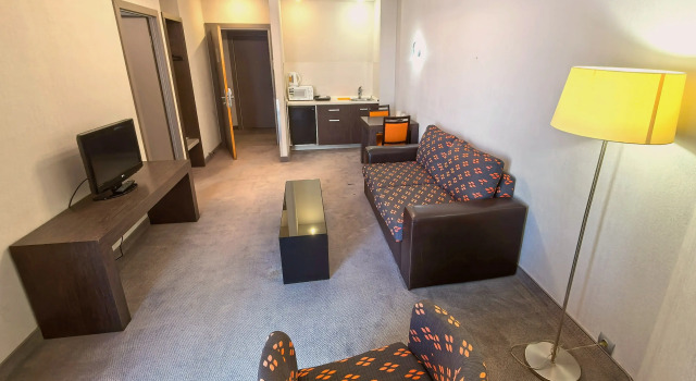 Dvukhkomnatnye S Balkonom # 421 Apartments, Prenota Appartamento Astrachan' Astrakhan Region