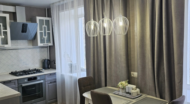 Vuktyl 3-Kh Komnatnaya Flat, Rezerwuj Apartament Hotele w Republika Komi z parkingiem, Parking