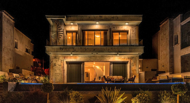 Olymp Luxury Villa D - Luxury Escape with Direct Beach Access and Unique Sunsets, Reserva ahora Villa Kissonerga Pafos, cerca de Potima Beach