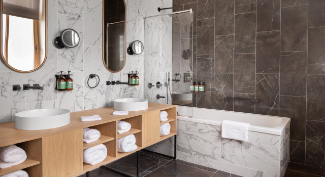 Апартаменты Базилиан с 2 комнатами The Basilian Minsk, Curio Collection By Hilton