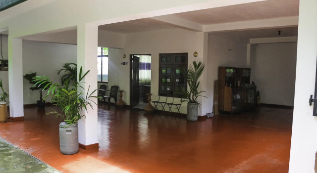 Гостевой Дом Yoho Travellers Residence, Забронировать Гостевой дом Отели Канди с завтраком, рядом с Kandyan Art Association &amp; Cultural Centre, Завтраки