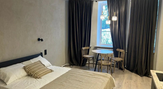 Nepodaleku Ot Tserkvi Spasa Na Ilyine Ulitse Flat, Rezervovat Apartmán Hotely v Novgorodská oblast s parkováním, Parkování