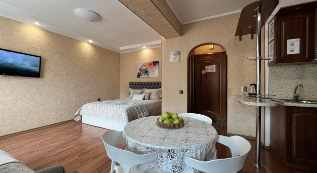 Studiya Smolina 79-127 Ulan-Ude ZhD vokzal KakDoma Flat, Prenota Appartamento Hotel a Buryatia con parcheggio, Parcheggio
