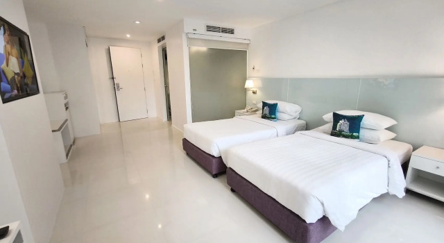 Двухместный номер Superior с балконом Andaman Beach Suites Hotel, Patong Phuket
