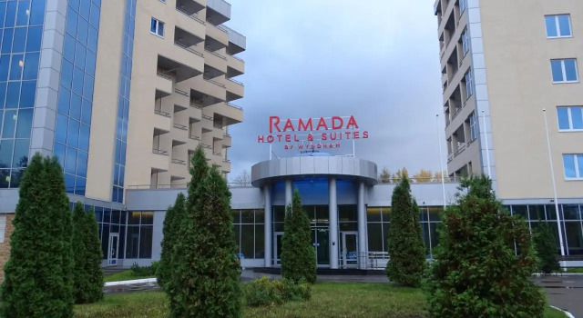 Отель Ramada Hotel & Suites by Wyndham Alabuga