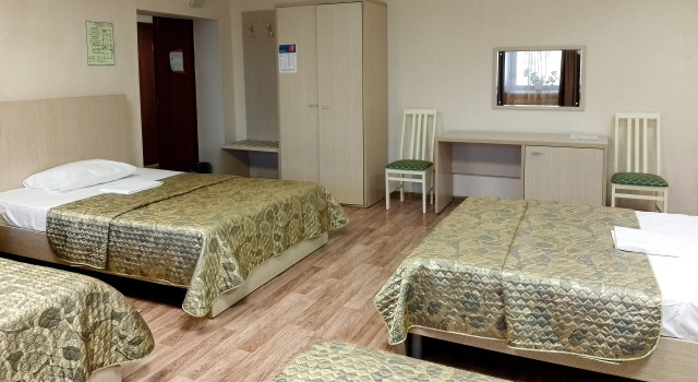 Кровать в общем номере Отель Smart Hotel Тобольск