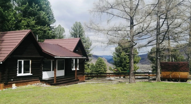 Kedrovy Private House, Prenota Casa vacanze Hotel a Repubblica dell'Altaj con parcheggio, Parcheggio