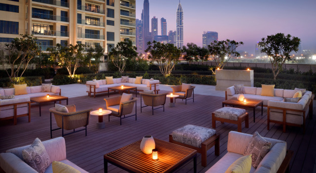 Отель Vida Emirates Hills