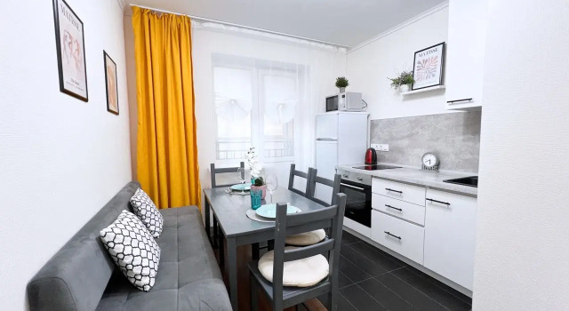 Vidovaya Prostornaya s Kapsulnoy Kofevarkoy Krups Flat, Rezervovat Apartmán Hotely v Petrohrad s parkováním, Parkování
